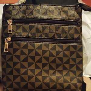 Geometric Pattern Crossbody Bag